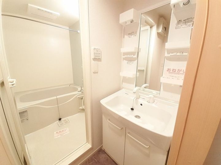 シャルマン・ジョイのその他画像