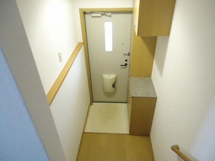 アムール・パレス Aの玄関