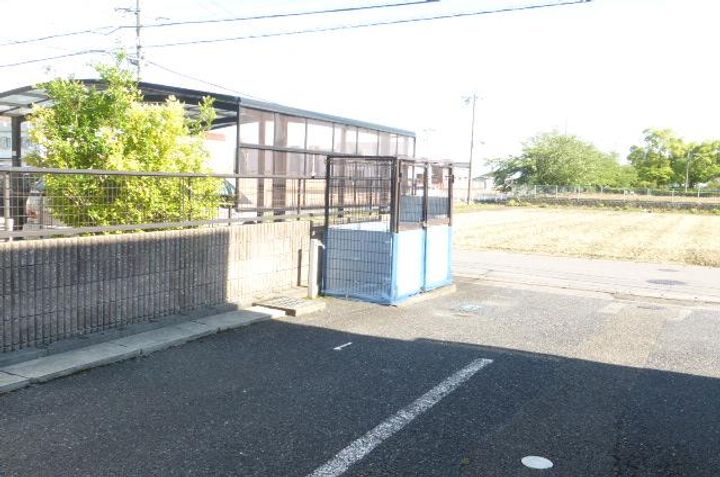 メルベーユ芝原 B108号室の内装