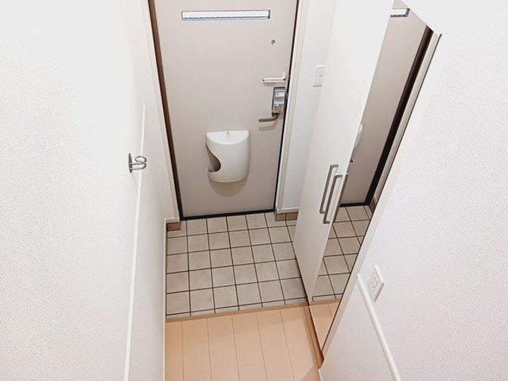 サンブリーズAの玄関