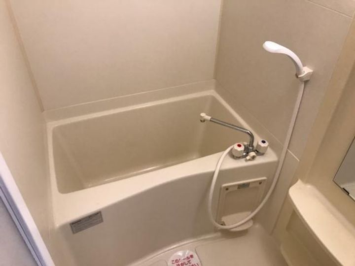 エンプレス ガーデン103の風呂