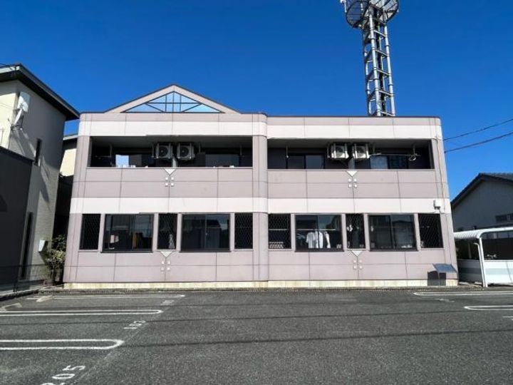 エンプレス ガーデン103の外観