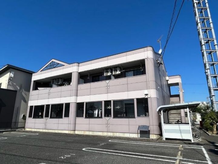 エンプレス ガーデン103の外観