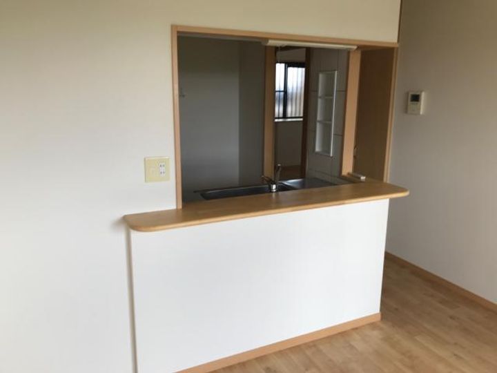 メープル メゾン203の居間