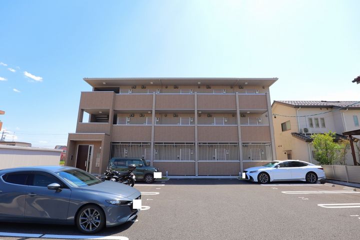 フルール那加の外観