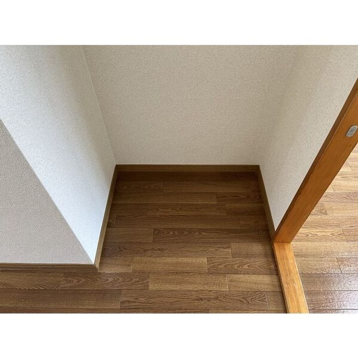 サープラスⅠ浜見の居間