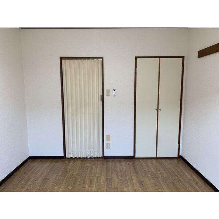 サープラス AKI Aのその他画像