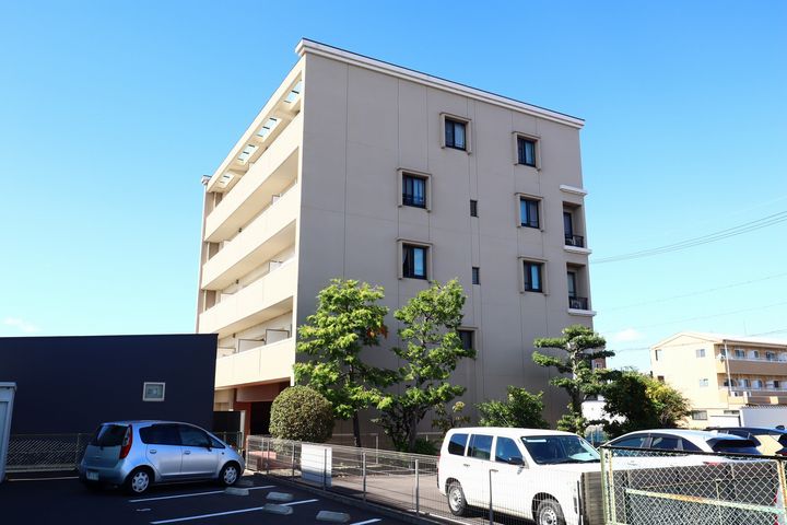 クリスタルランドの外観