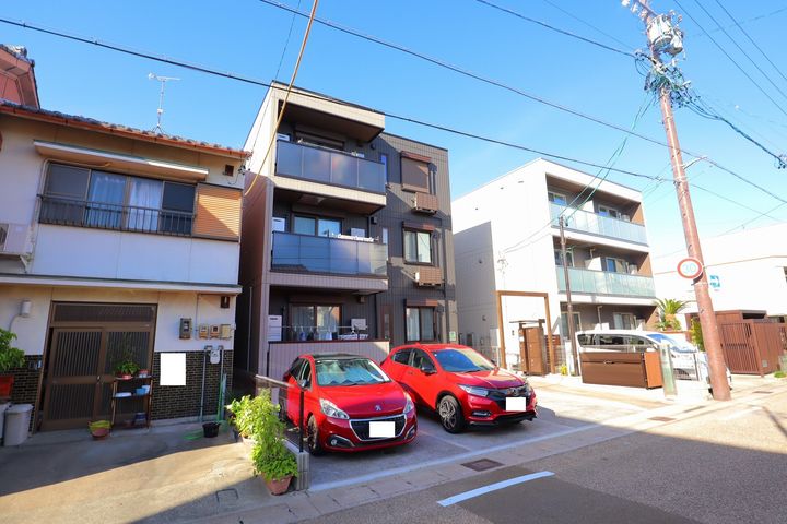 RUE加納本町の外観