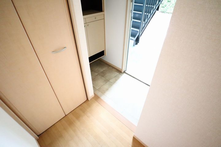 ルピナ那加の玄関