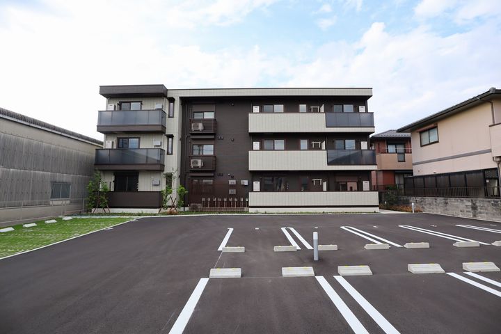 TORISIAマルナガの外観