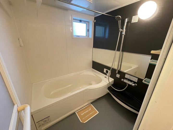 DーROOM北一色の風呂