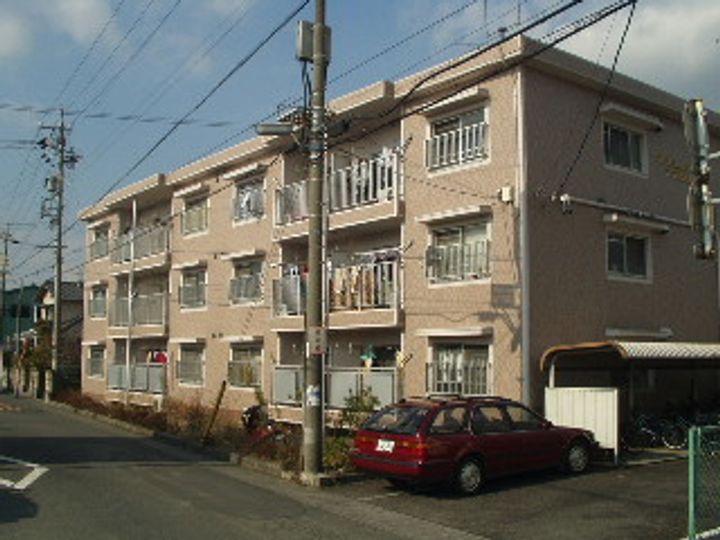 トラスト102の外観