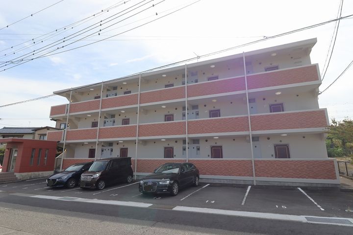 エステートベル303の外観