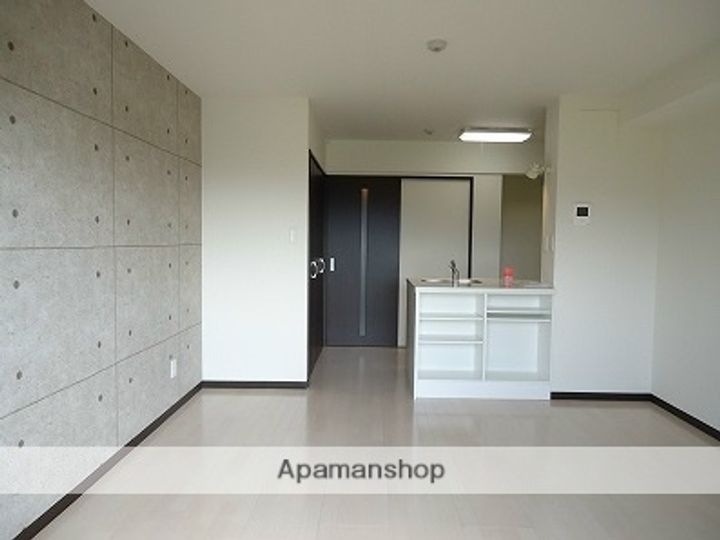 アルストロメリアの居間