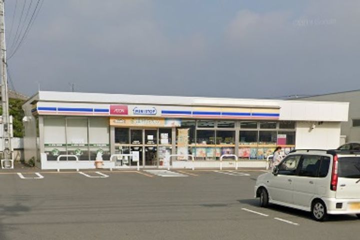 メゾンポワールの周辺