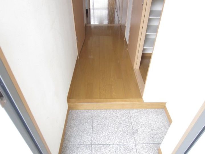 パルテールの玄関