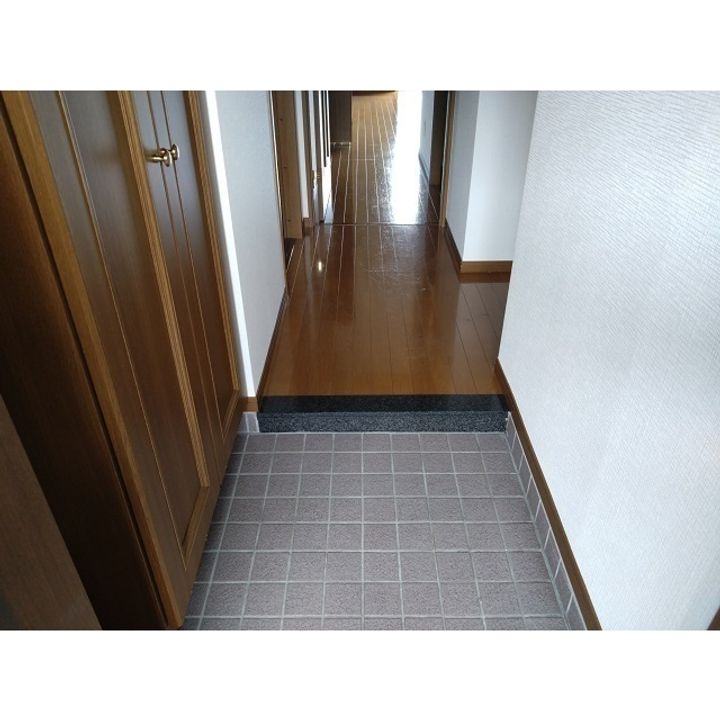 ウイングバードの玄関