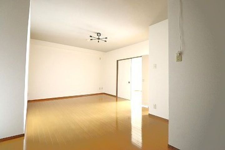 ツインズマンションT-34の内装