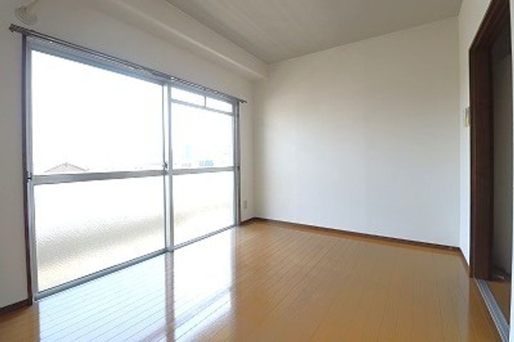 ツインズマンションT-34の内装