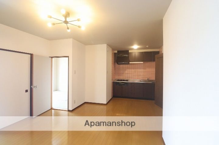 ツインズマンションT-34の居間