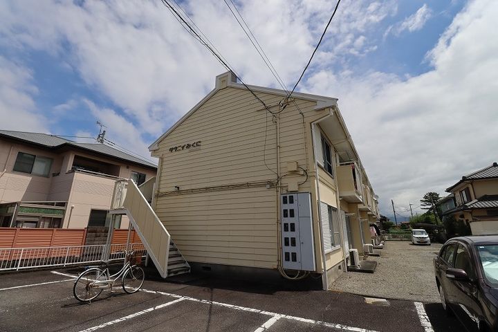 タウニイみくにの外観