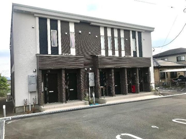 TROIS ETOILES(トロワ エトワール)の外観