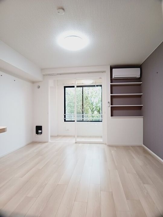 ガーデン ハウス イナバ Ⅱの居間