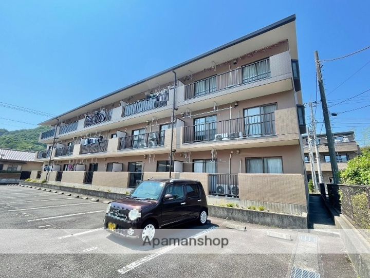 セントラル徳倉の外観