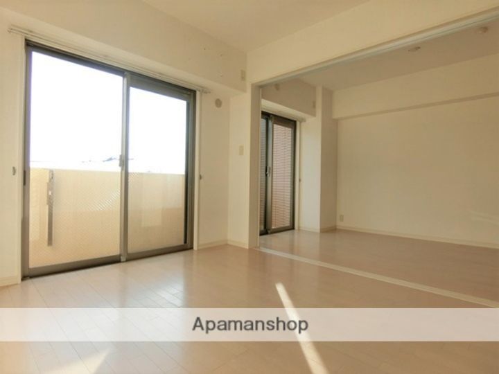 ブリーズ御殿場の居間