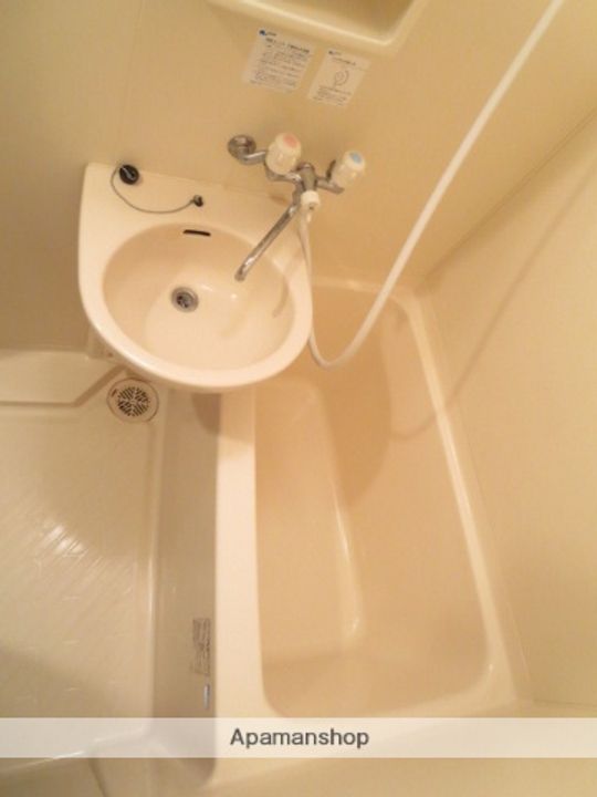 静岡県三島市広小路町の賃貸マンションの風呂