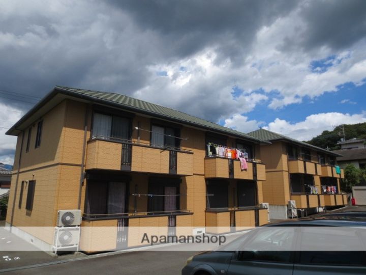 静岡県三島市徳倉の賃貸アパートの外観