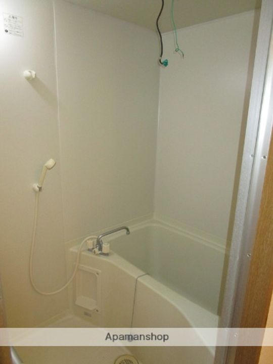 静岡県沼津市下香貫大久保の賃貸アパートの風呂