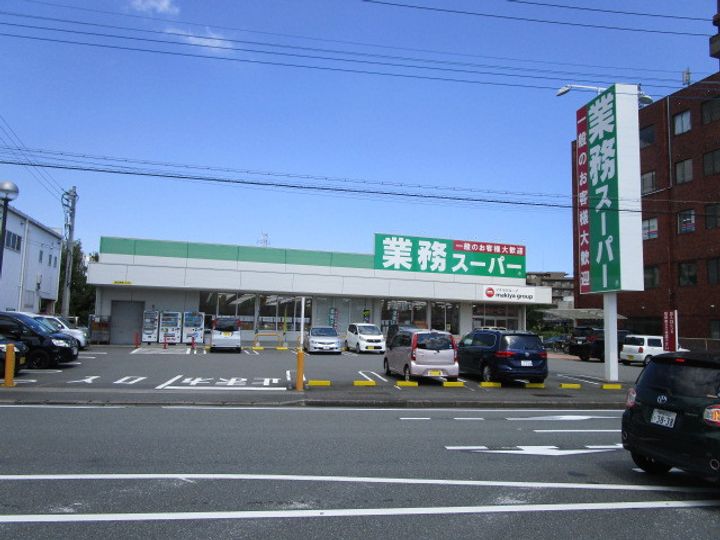 シャリルの周辺