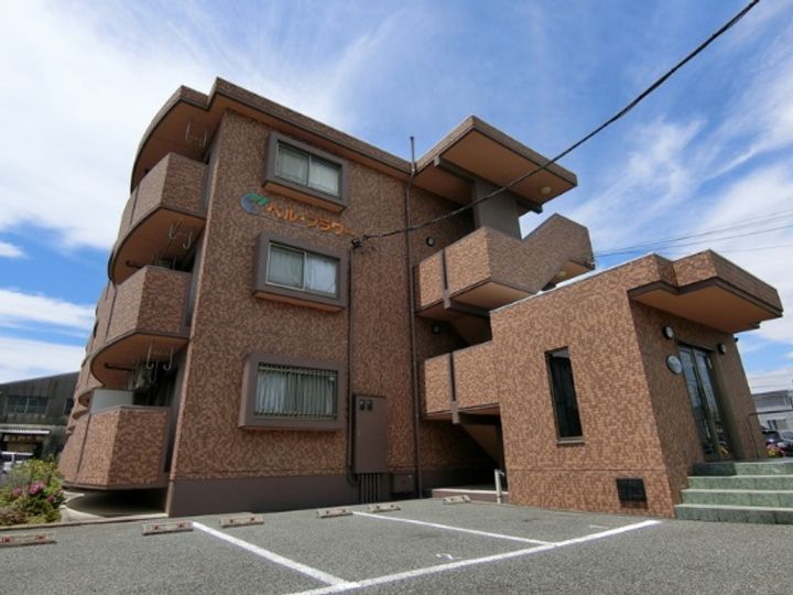 ベル・フラワーの外観