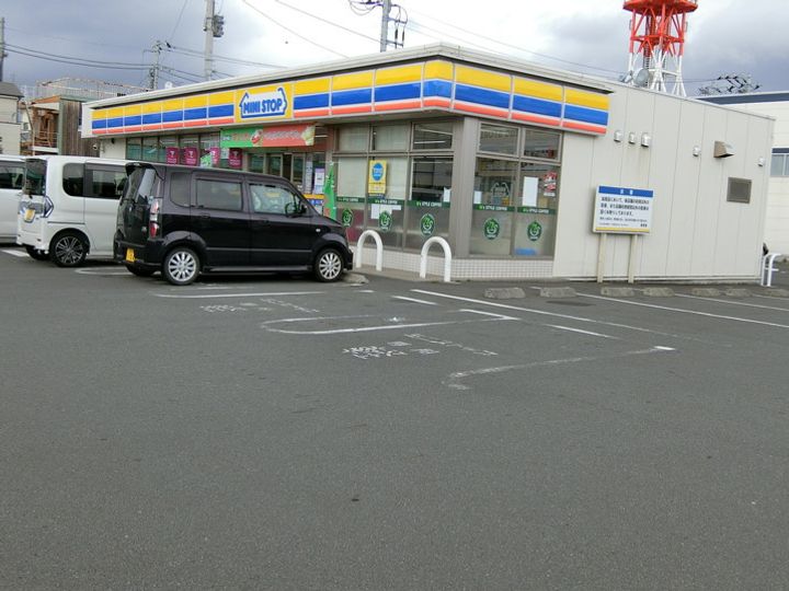 アンペルールKeiの周辺