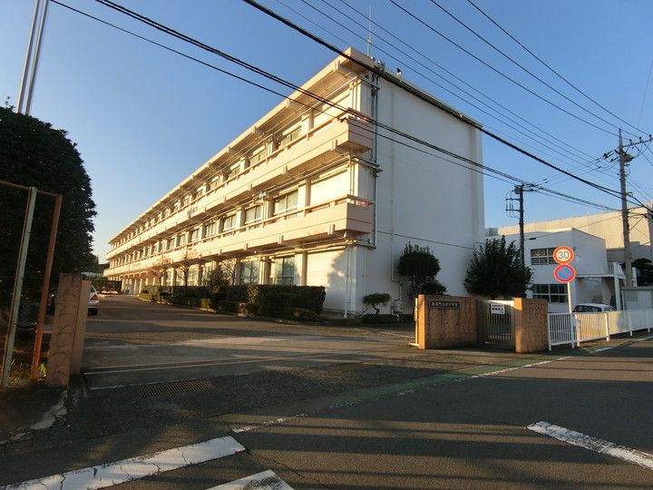 フルスパシエンテの周辺