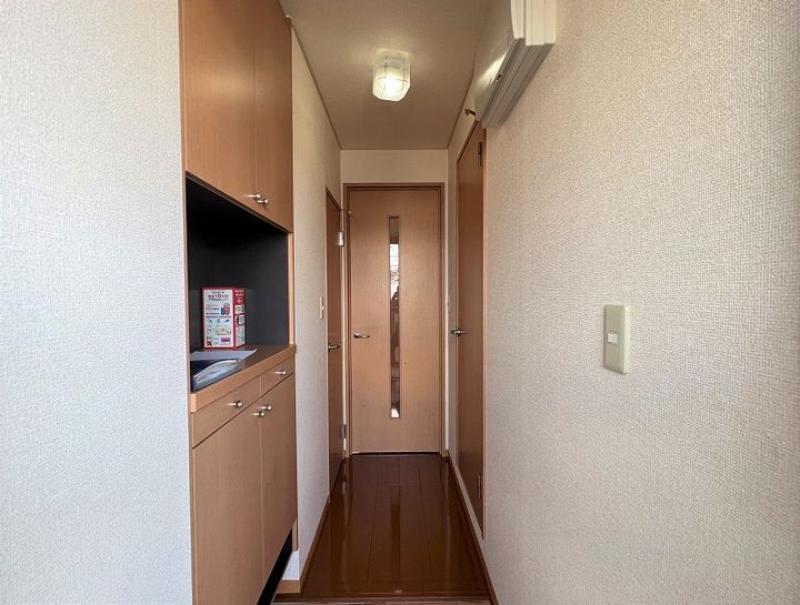 グランメール202の玄関