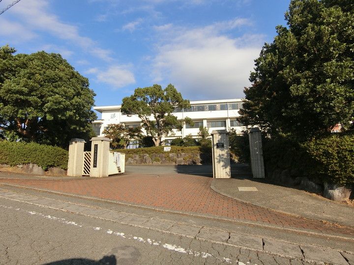 フローラ山口の周辺