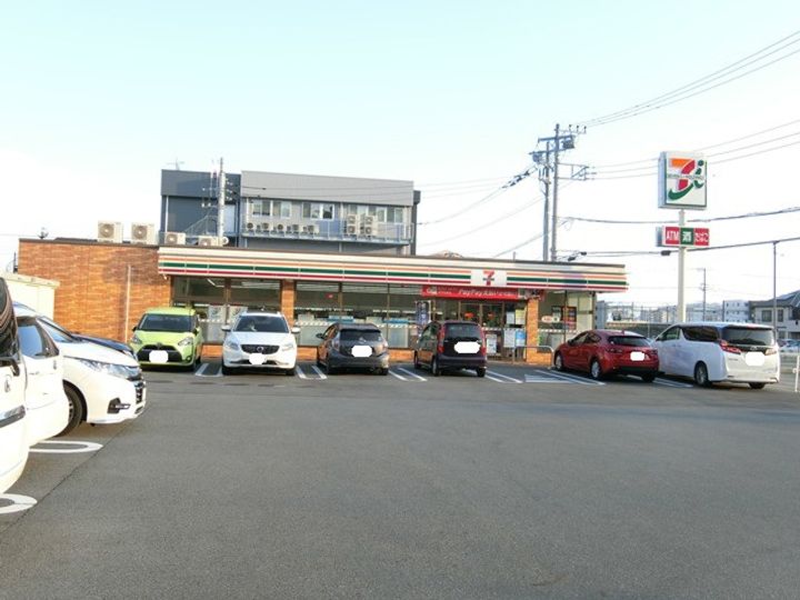 アヴィスタの周辺