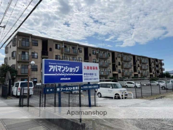 フォンティーヌ小高壱番館の外観