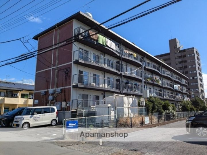 コーポラス杉山フィーアの外観