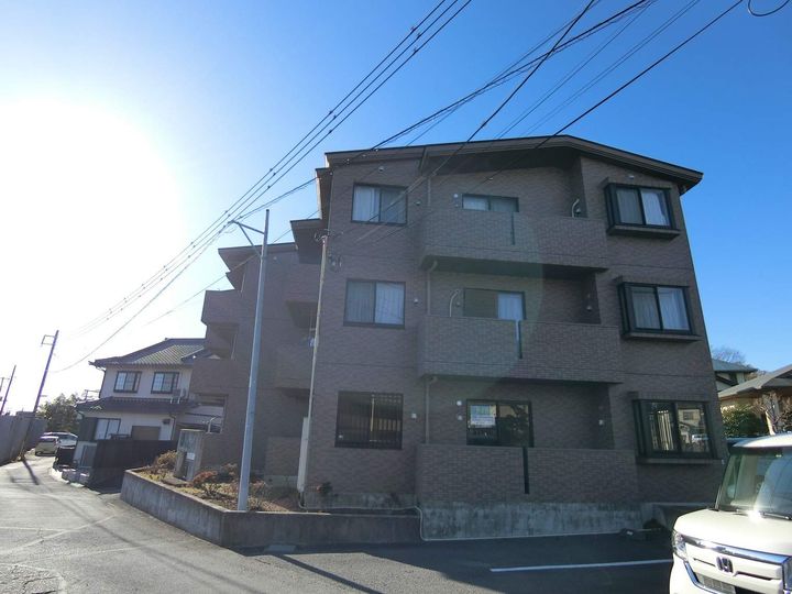 静岡県駿東郡長泉町南一色の賃貸マンションの外観