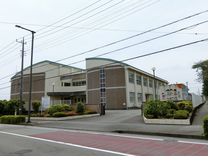 静岡県駿東郡長泉町南一色の賃貸マンションの周辺
