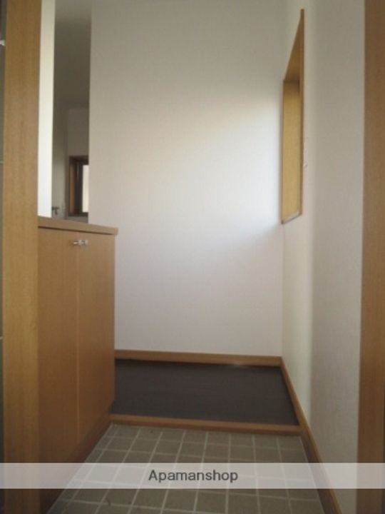 静岡県三島市平田の賃貸マンションの玄関