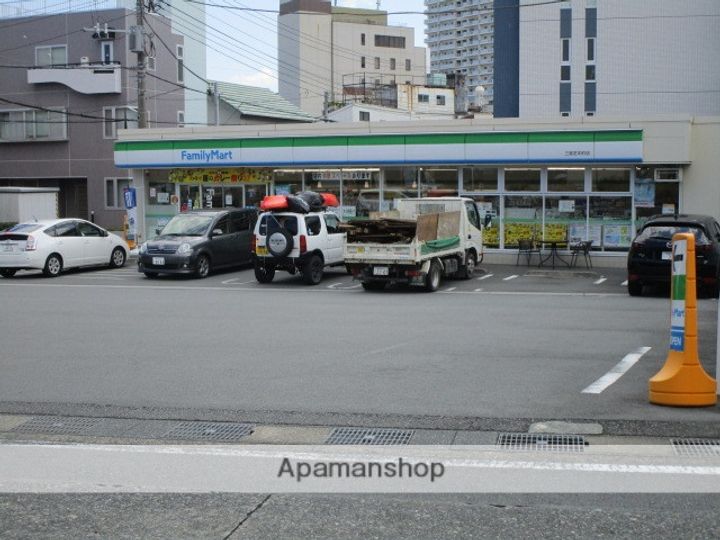 ラークマンションの周辺