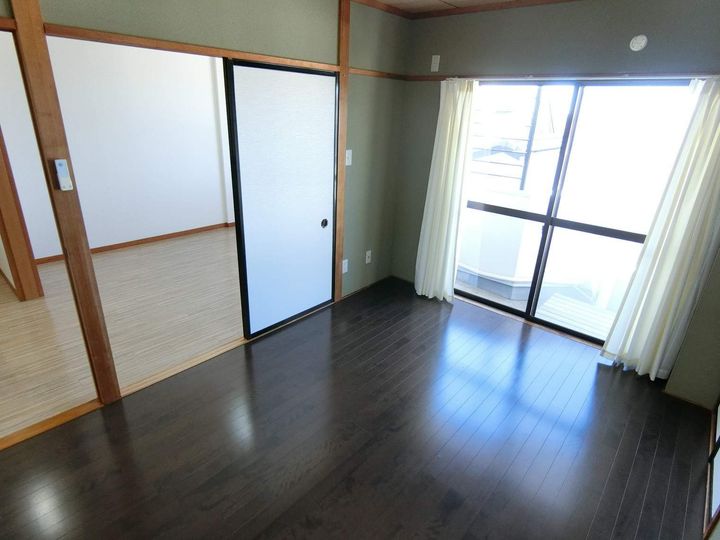 スプレング小林302の内装