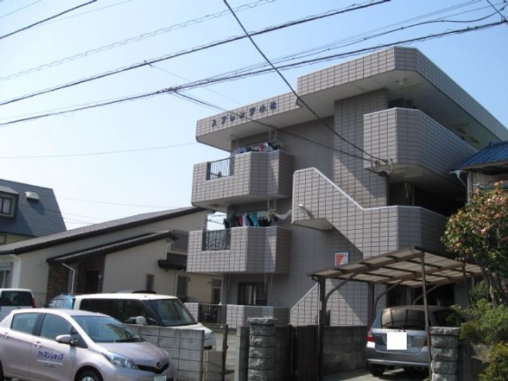 スプレング小林の外観