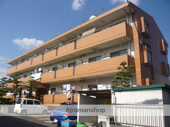 シャトー望月C棟101の外観