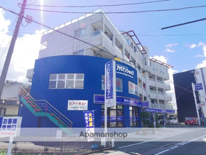 アーネストビルの外観